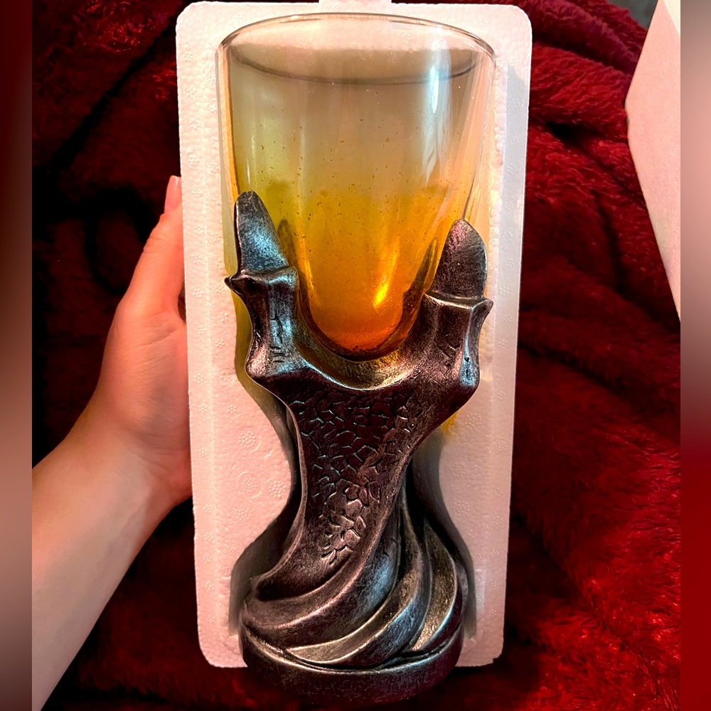 Game of Thrones Dragon Claw 12 oz Goblet